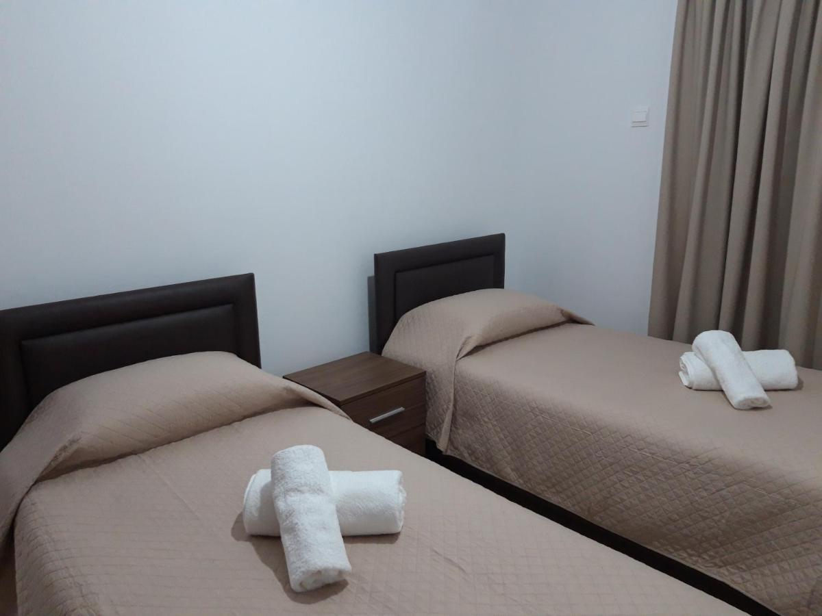 Costas Two-Bedroom Ground Floor Apartment Paphos Kültér fotó